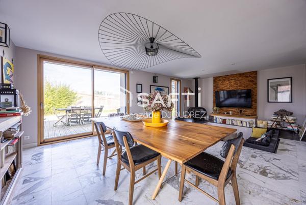 MAISON D'ARCHITECTE DE 172M² - 6 PIECES - TERRAIN PAYSAGE - PISCINE CHAUFFEE