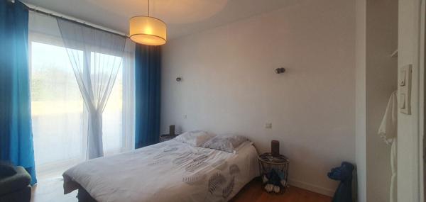 Propriété contemporaine d'exception avec piscine et spa d'intérieur