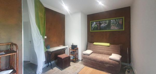 Propriété contemporaine d'exception avec piscine et spa d'intérieur