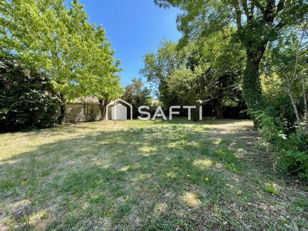 Près de 500m2 en plein centre-bourg de Sainte-Soulle