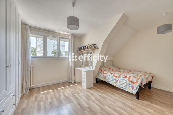 Maison 7 pièces - 165 m²