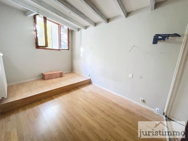 Valréas (84600) Immeuble de Caractère au Cœur de Valréas – Idéal Investisseurs