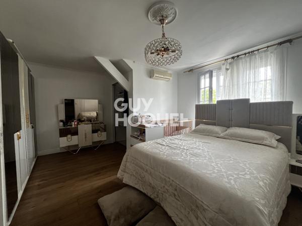 MAISON À VENDRE DE 7 PIÈCES DE 260,00 M²