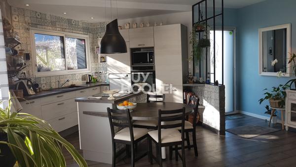 Maison Menil 4 pièce(s) 112 m2