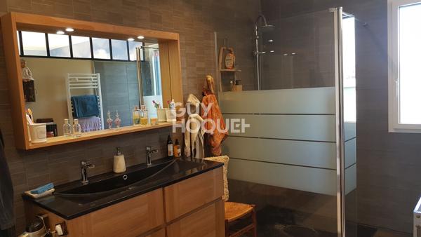 Maison Menil 4 pièce(s) 112 m2