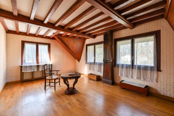 Maison à Charbonnières-les-Bains, 69260 - 7 pièces 170m²