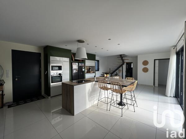 Maison à vendre 7 pièces 185 m² Longué-Jumelles