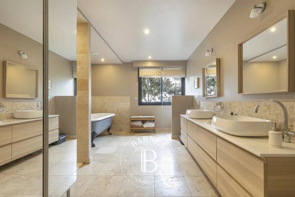 La Garenne-Colombes, Maison 5 Chambres -  280 m² à vendre