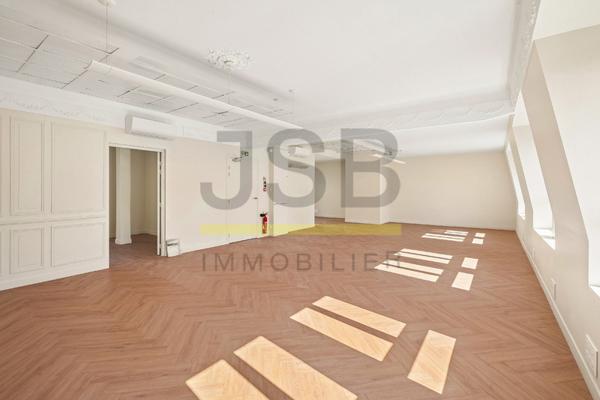 75008-Immeuble 800 m2 bureaux