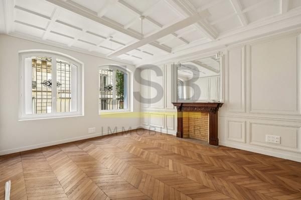 75008-Immeuble 800 m2 bureaux