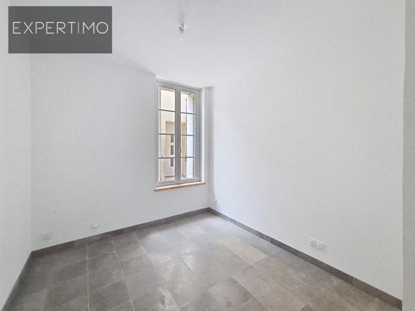 Puisserguier (34620) MAISON DE VILLE EN PIERRE 278 m² + PISCINE + LOGEMENT INDÉPENDANT RENTABLE