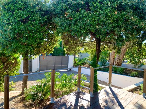 Appartement à vendre 4 pièces LES ISSAMBRES (83)