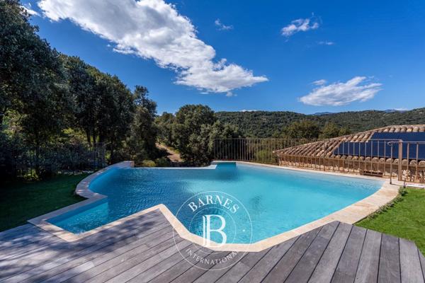 Porto-Vecchio, Villa 6 Chambres -  220 m² à vendre