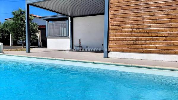 Vente                                                      Villa
                        
                     3 pièces                      91 m2                     à Castres