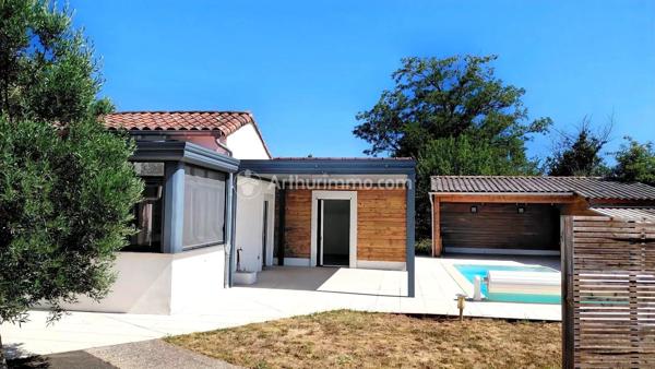 Vente                                                      Villa
                        
                     3 pièces                      91 m2                     à Castres