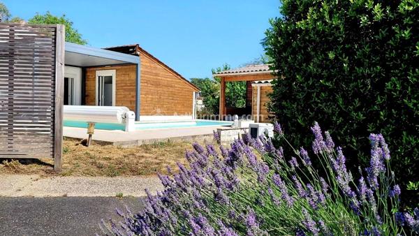 Vente                                                      Villa
                        
                     3 pièces                      91 m2                     à Castres