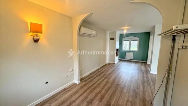 Vente                                                      Villa
                        
                     3 pièces                      91 m2                     à Castres