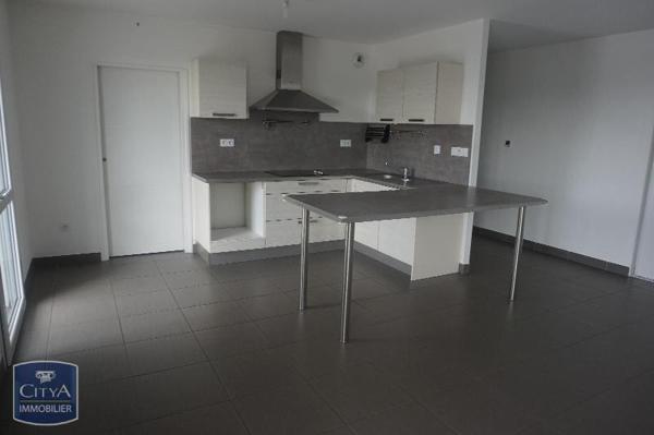 Appartement à louer 4 pièces 124.56m²