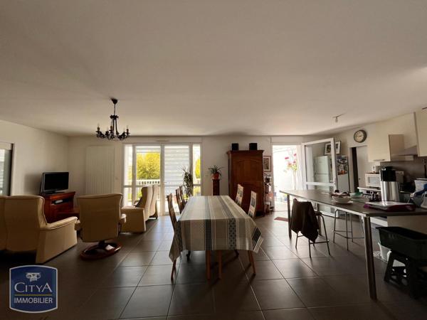 Appartement à louer 4 pièces 124.56m²