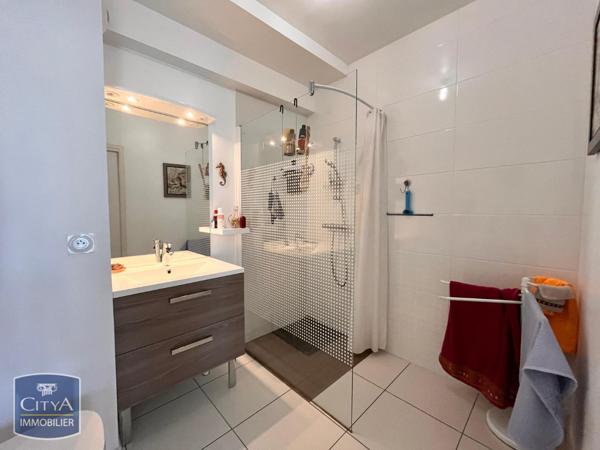 Appartement à louer 4 pièces 124.56m²