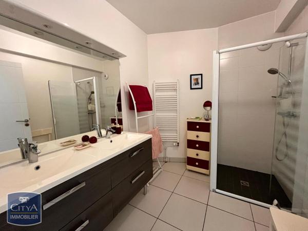 Appartement à louer 4 pièces 124.56m²