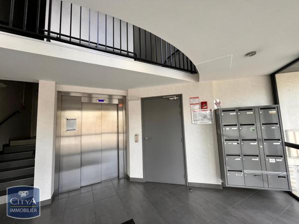 Appartement à louer 4 pièces 124.56m²