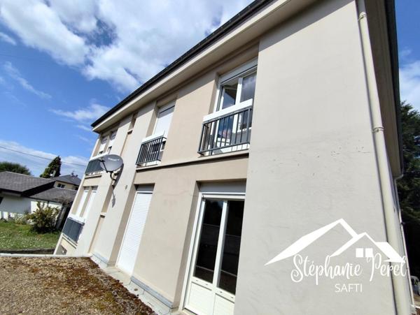 Investissement rare à Lapleau : immeuble spacieux au cœur d’un cadre verdoyant !