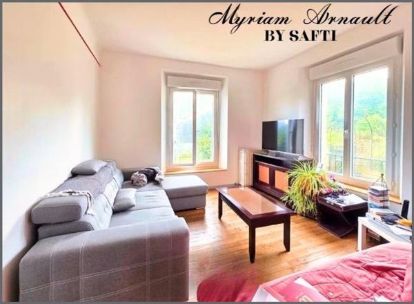 IMMEUBLE DE RAPPORT : 420 M² SUR 1055 M² DE TERRAIN CLOS