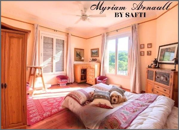 IMMEUBLE DE RAPPORT : 420 M² SUR 1055 M² DE TERRAIN CLOS