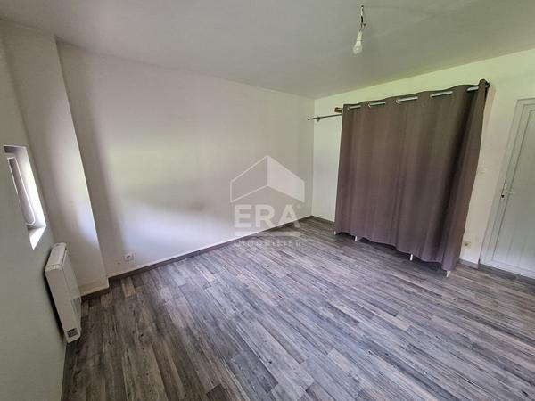 Maison individuelle avec grange à 10 minutes de Montpon Ménestérol.