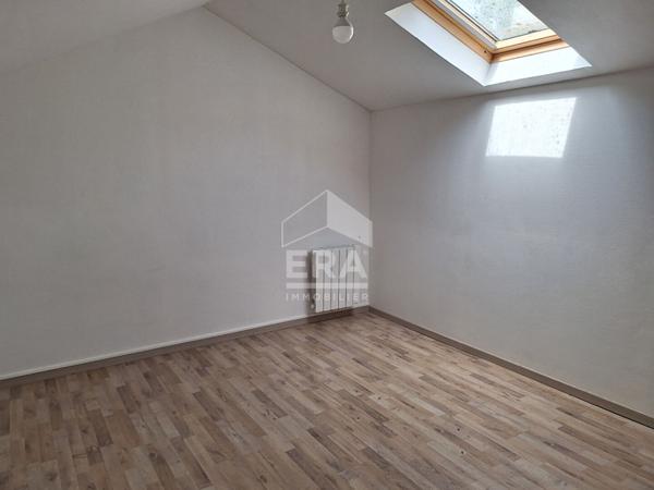 Maison individuelle avec grange à 10 minutes de Montpon Ménestérol.