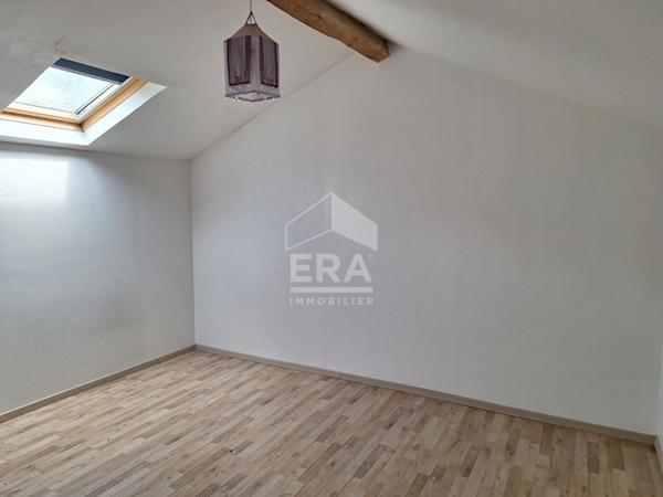 Maison individuelle avec grange à 10 minutes de Montpon Ménestérol.