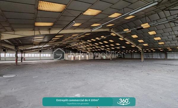 Local de stockage de 4 100 m²