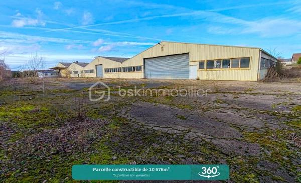 Local de stockage de 4 100 m²