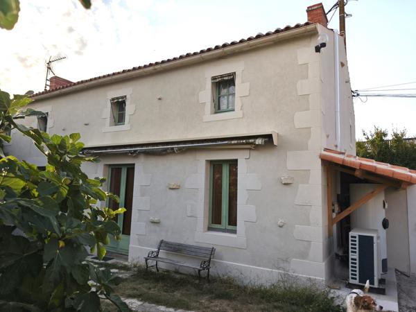 Longère 5 pièce(s) 160 m2 – La Fondelay – THAIRE