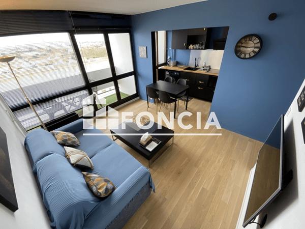 Location Studio meublé 22.56 m² - TOUR EXTERIEURE 2 - 2 PASSAGE DE L'EUROPE La Rochelle 17000