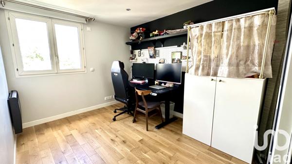 Appartement à vendre 4 pièces 83 m² Courbevoie