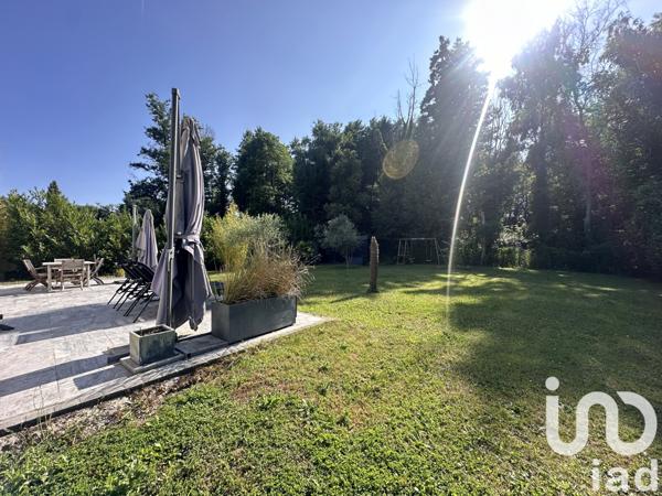 Maison à vendre 8 pièces 201 m² Élancourt