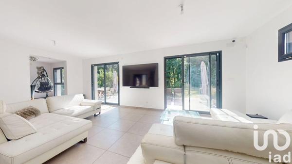 Maison à vendre 8 pièces 201 m² Élancourt