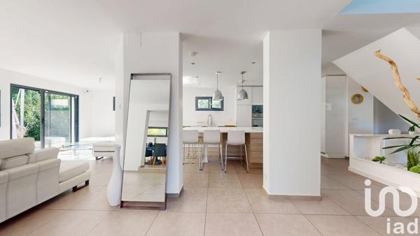 Maison à vendre 8 pièces 201 m² Élancourt