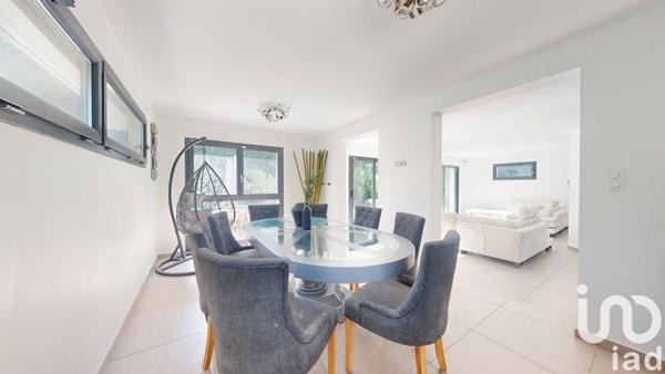 Maison à vendre 8 pièces 201 m² Élancourt