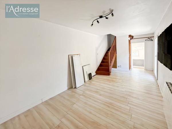 Corps de ferme avec sa maison d'amis et grange à Prayssac