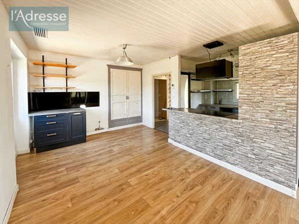 Corps de ferme avec sa maison d'amis et grange à Prayssac