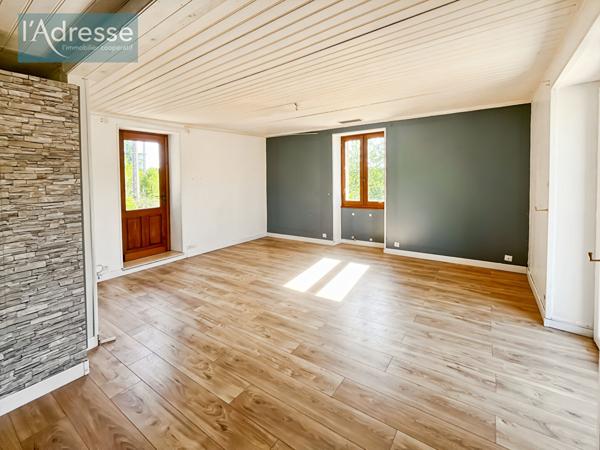 Corps de ferme avec sa maison d'amis et grange à Prayssac