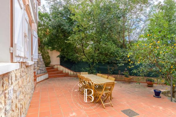 Sanary-sur-Mer, Villa 5 Chambres -  165 m² à vendre