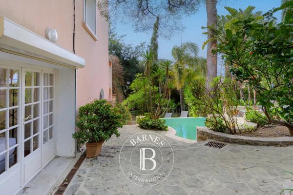 Sanary-sur-Mer, Villa 5 Chambres -  165 m² à vendre