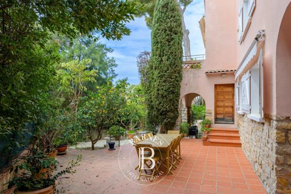 Sanary-sur-Mer, Villa 5 Chambres -  165 m² à vendre
