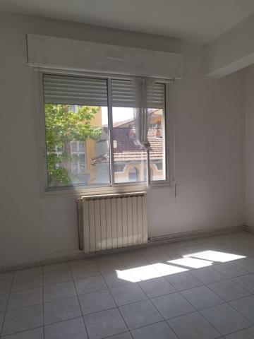 GRAND APPARTEMENT T3 QUARTIER DU PALAIS