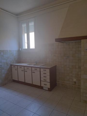GRAND APPARTEMENT T3 QUARTIER DU PALAIS