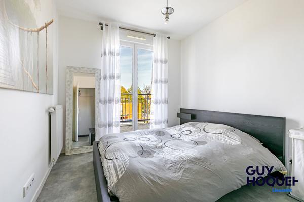 À vendre : Appartement F2 + BUREAU !! GARAGE et BALCON !! TRES BON ETAT !!